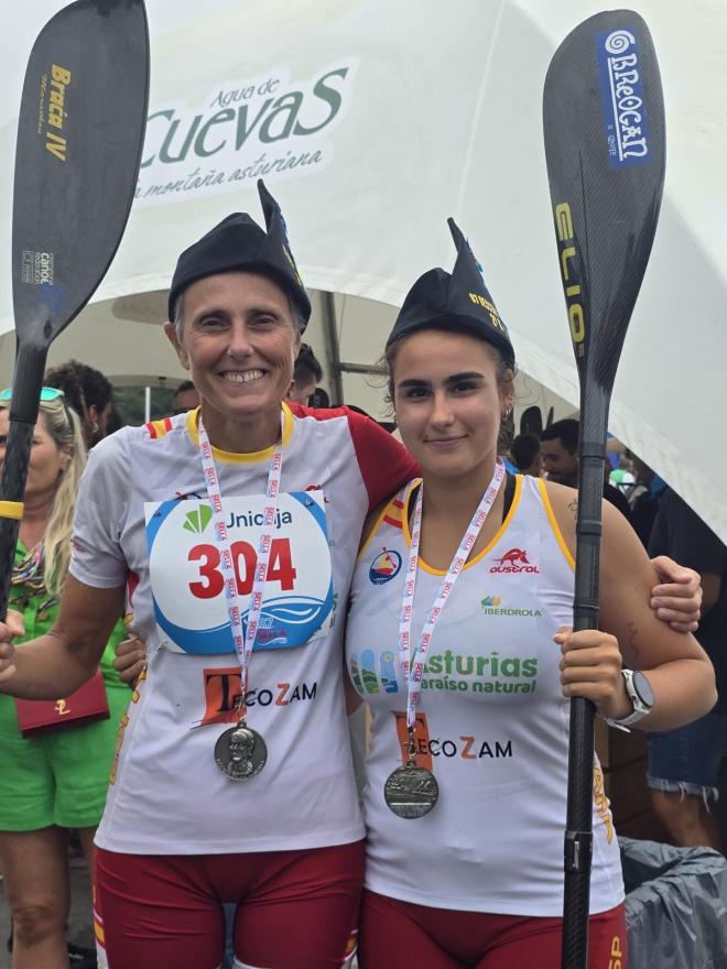 ℹ️ Amaia Osaba cumple con la tradición y sube al podio en el #DescensoDelSella 2025 

🛶🔥 Segunda en K2 femenino junto a Llara Tuset en una prueba con 900 embarcaciones y 1.300 palistas de 25 países. ¡Imparable! 

📝 fundacionmiguelindurain.com/noticia/1870/a…

👏🌊 #Piragüismo #Sella #Deporte