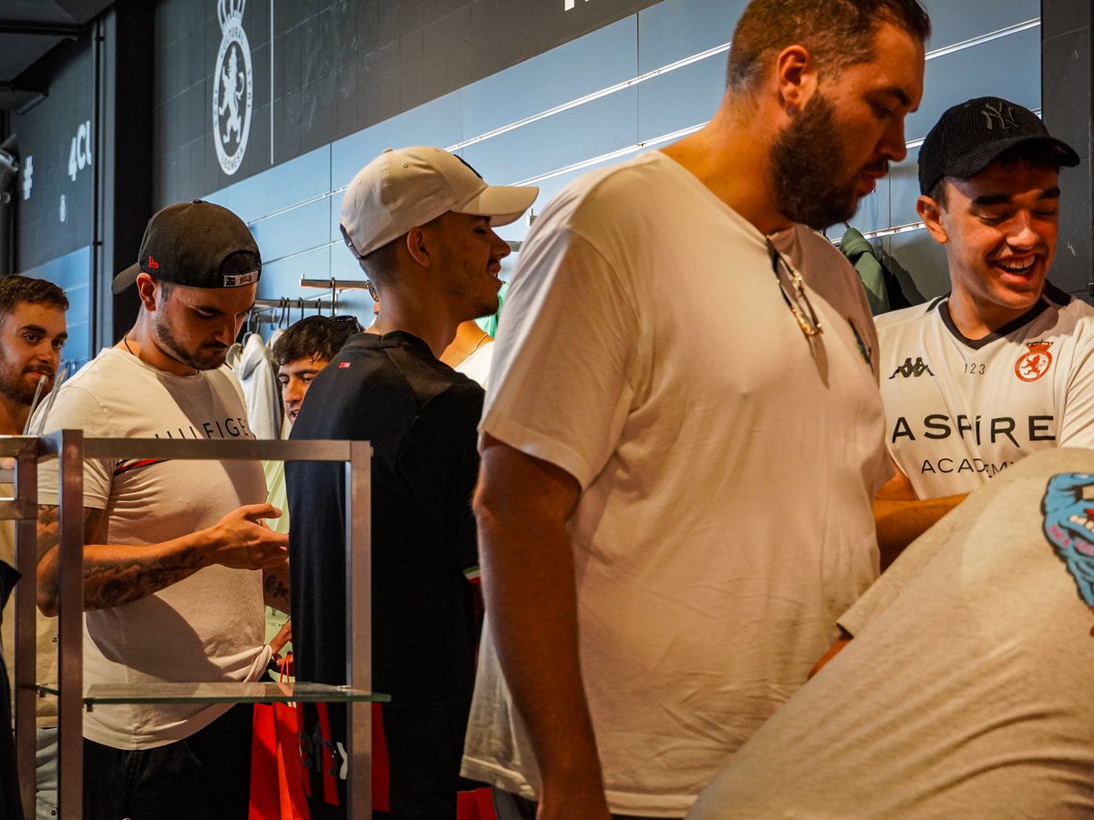 CyDLeonesa's tweet photo. 🔝 ¡Qué ganas hay de @LaLiga2!

Locura por conseguir las entradas 🎟️ para el #BurgosCFCultural de este viernes en El Plantío 

#AúpaCultu https://t.co/e2DVy0BLl0