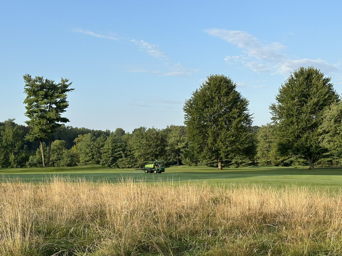 IHCCGreenkeeper's tweet photo. Today is #RecoveryMonday @pgagarvey! Early aerification on the bentgrass practice tee, granular fertility treatment to tees &amp; approaches, and liquid fertility treatments to greens &amp; fairways! https://t.co/KCEWrSoU3y