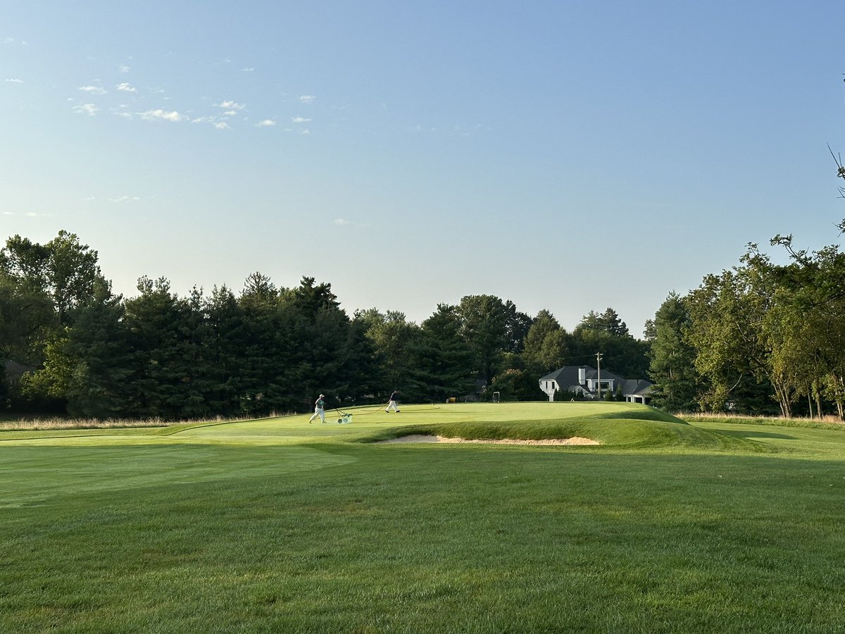 IHCCGreenkeeper's tweet photo. Today is #RecoveryMonday @pgagarvey! Early aerification on the bentgrass practice tee, granular fertility treatment to tees &amp; approaches, and liquid fertility treatments to greens &amp; fairways! https://t.co/KCEWrSoU3y