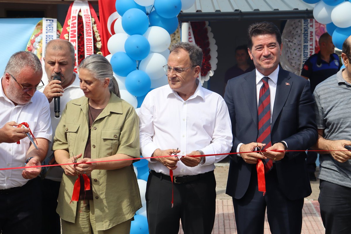 mustafa_bak's tweet photo. Beşikdüzü Belediyemiz tarafından hayata geçirilen Emekli Evi’nin açılışına katıldık. Emeklilerimizin sosyalleşebileceği, keyifli vakit geçirebileceği bu güzel mekânın ilçemize hayırlı, uğurlu olmasını diliyorum. Emeği geçen herkese teşekkürler. https://t.co/FzO3m733BZ