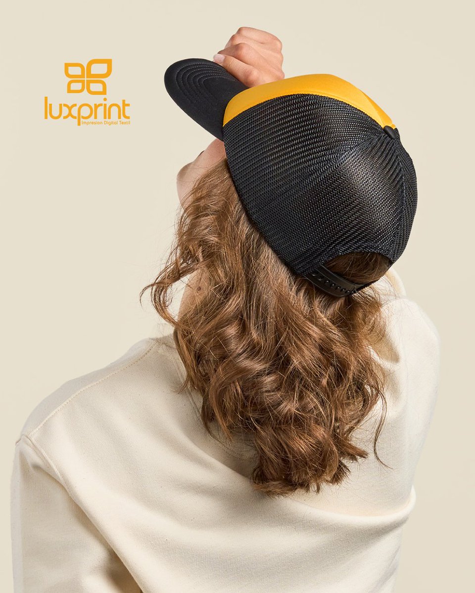 luxprint1's tweet photo. 🧢🔥 No es una gorra. Es una declaración.
Rapper-S: la trucker icónica con frontal acolchado que grita estilo (y sostenibilidad).
💥 100% poliéster reciclado. 100% actitud real.
¿Tu logo está listo para estar en todas las calles?

🔗https://t.co/mHFTp7fsSt https://t.co/5pt46KmAUT