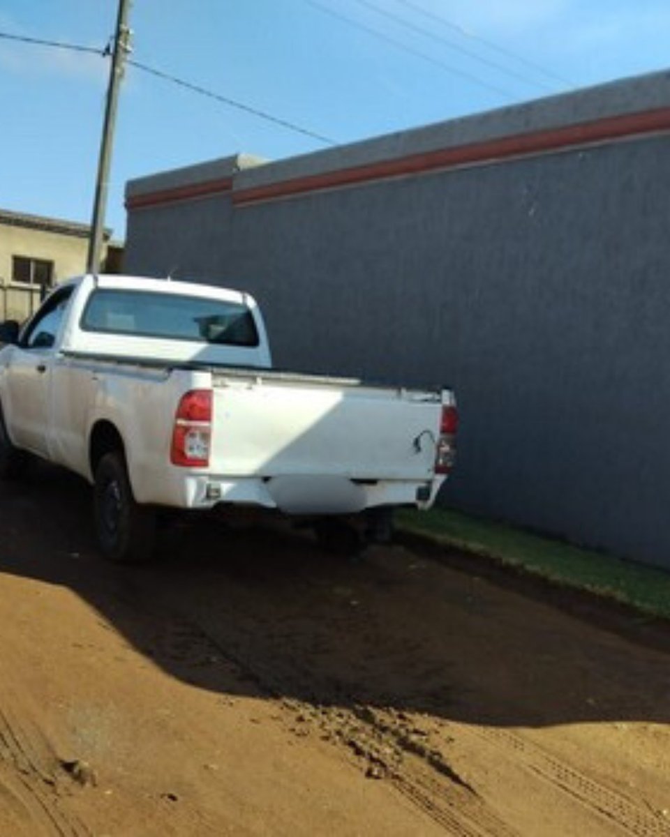 Fidelity_Secure's tweet photo. The Fidelity SecureDrive team recovered two hijacked vehicles last week. A silver Nissan, hijacked last Tuesday at 21:33, was found in Cape Town by 22:00. A white Toyota, hijacked on Thursday at 14:11, was recovered in Brakpan.

#FidelitySecureDrive  #FidelityServicesGroup https://t.co/6znrI31Cey