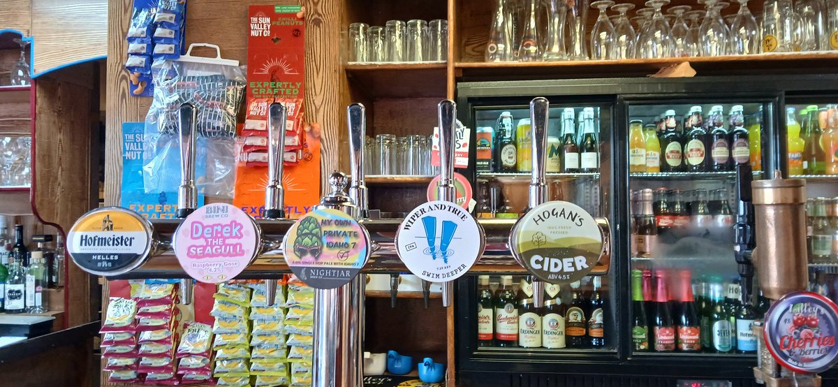 Been drinking <a href="/durhambrewery/">The Durham Brewery</a> beers for feels like two decades thanks to the hardworking team <a href="/Durhambreweryel/">elly bell</a> bringing beers from #Durham to #Yorkshire today's jaunt / Adventure is #Skipton The Boat House #GingRealAleTrail <a href="/Stuart_Pickard/">GingRealAleTrail</a> #CraftBeer #Beer #RealAle #Ale