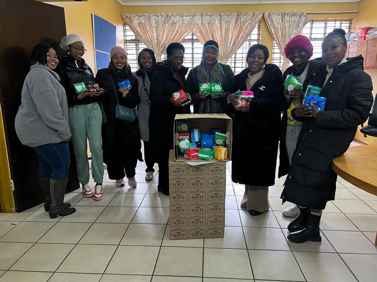 Dignity in school starts with access.
Many girls still miss out due to period poverty.
We recently donated sanitary products to a primary school in Thembisa – because dignity, inclusion and empowerment should begin early.
#PeriodPoverty #DignityForGirls