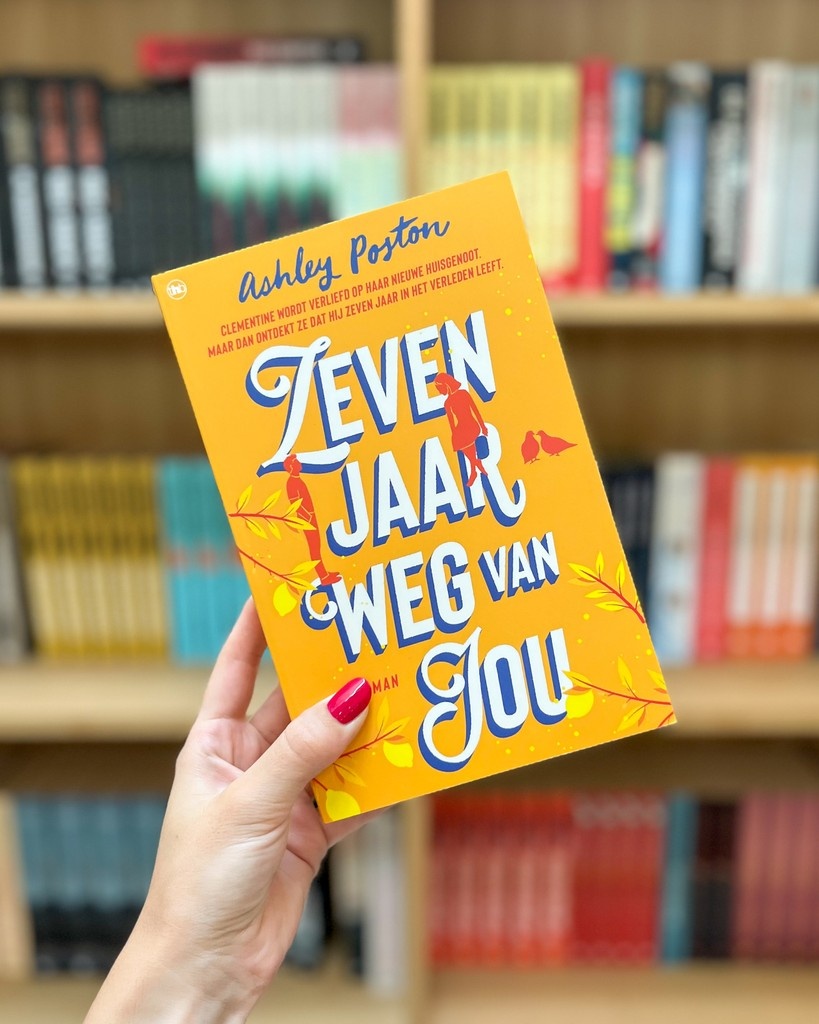 Nog op zoek naar jouw volgende romance boek? 𝙕𝙚𝙫𝙚𝙣 𝙟𝙖𝙖𝙧 𝙬𝙚𝙜 𝙫𝙖𝙣 𝙟𝙤𝙪 is alles wat je zoekt + een vleugje magie. Clementine wordt verliefd op haar nieuwe huisgenoot… maar dan ontdekt ze dat hij zeven jaar in het verleden leeft.⁠
thehouseofbooks.com/boek/3268/ashl…
