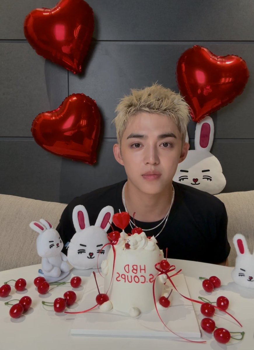 เค้กหล่อมากกกกก