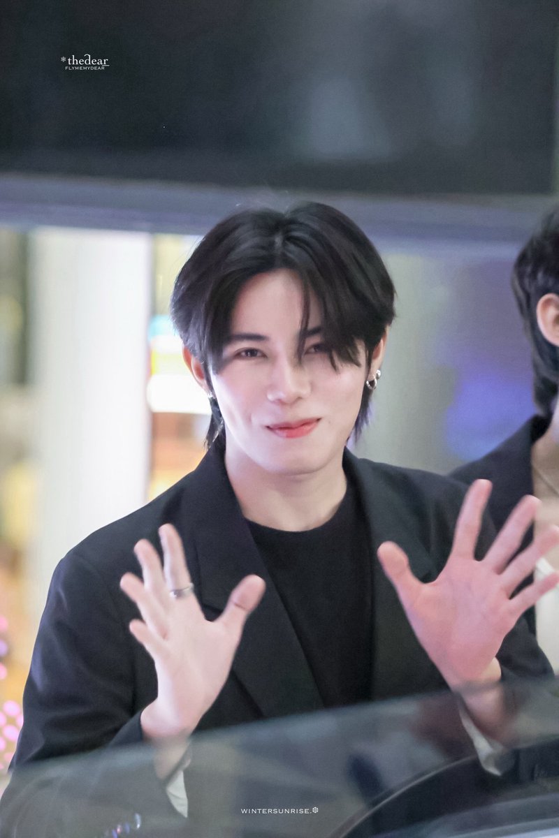 flymemydear's tweet image. 𝟣𝟣𝖺𝗎𝗀𝟤𝟧 ; อันยองหนุ่มหล่อ🖤
#RearrangeTheSeries
#ohmsarit #โอมสาริศ