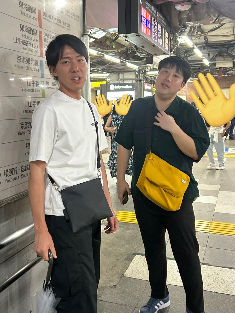 Kana_Kawaza's tweet photo. 「昭和・平成懐かしのアニソン・ドラマソング」見てまいりました！✨

学生時代に歌の授業を受けていた鮎川先生もご出演されていて、ステージ上で輝く姿を見られて幸せでした！！
色褪せない名曲ばかりで、わたしでもほとんど全部知ってたのが驚きでした✨

シテントルやまがさん、塩島弾さんと！ https://t.co/VvdaEp8iYu