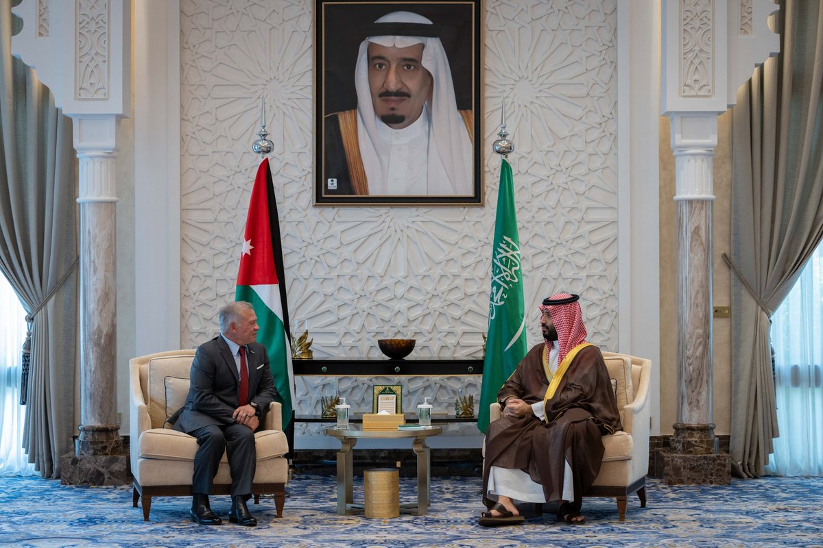 AbdallahAlabed's tweet photo. Happening now: #King_AbdullahII meets with his brother, His Royal Highness #Crown_Prince #Mohammed_bin_Salman, in
Neom, #SaudiArabia
To discuss the current situation in the region, especially in #Gaza, and the distinguished fraternal bilateral relations between the two kingdoms https://t.co/cA4tNSxwlZ