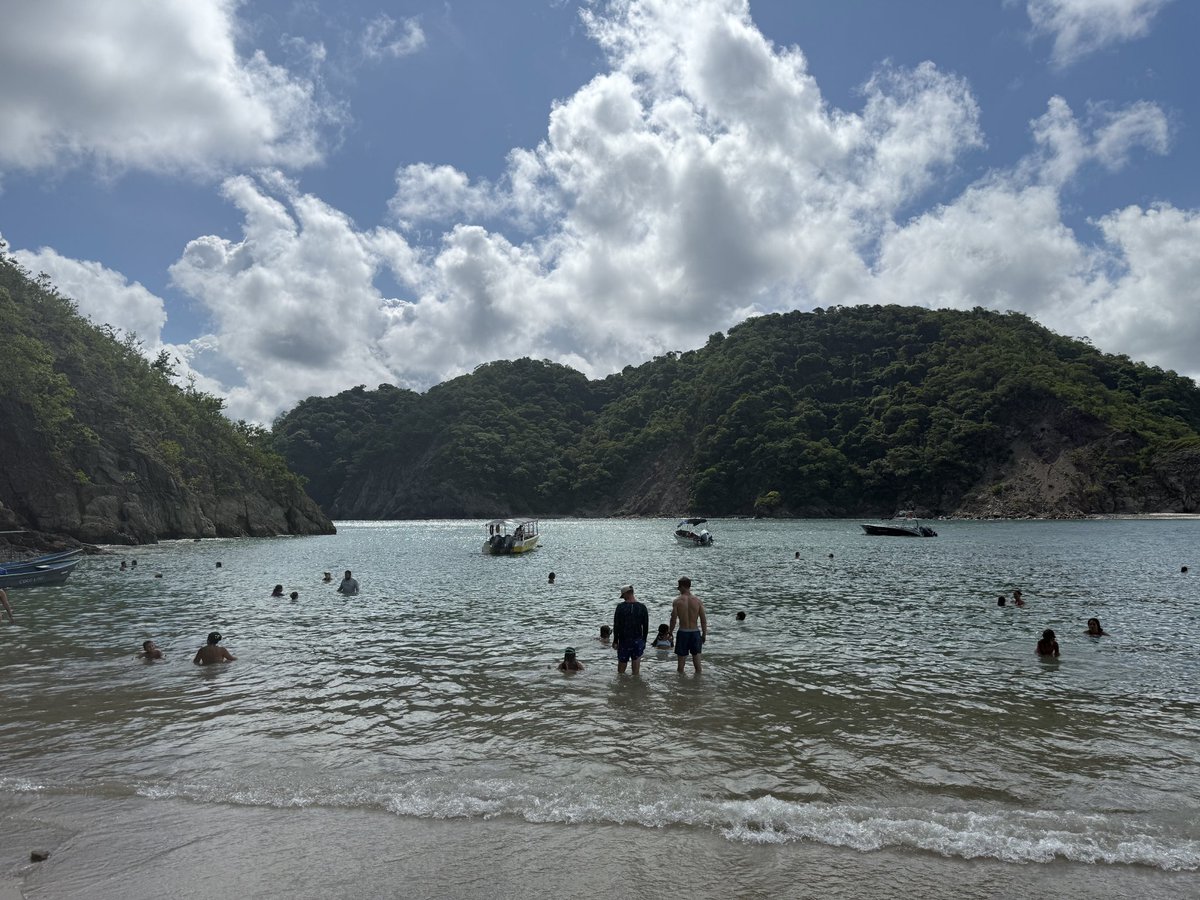 Happy Monday Funday, X Fam 😎👊🏽 Shake the Monday blues off, pray up, coffee up and make it a great day. 🛖☀️🙏🏽