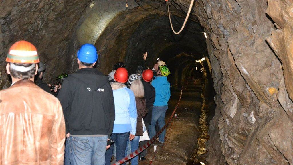 stadt_wuppertal's tweet image. Jetzt schon eine Karte sichern! Am 21.09 findet wieder der #TagDesGeotops statt. Unser Ressort Umweltschutz lädt euch dann zusammen mit dem Arbeitskreis Kluterthöhle e.V. zu sechs Führungen durch die Hardtkaverne ein. Notwendige Tickets gibt's ab heute.➡️wuppertal.de/presse/meldung…