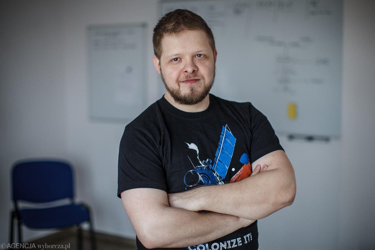 <a href="/sebsol70/">Sebastian 🇵🇱🇪🇺🎱#Ateizm#AntyPiS</a> Warto pokazać, jak wygląda ten patus <a href="/sjanus_pl/">Szymon Janus</a>, obecny współpracownik gównianego kanału🤬⬇️