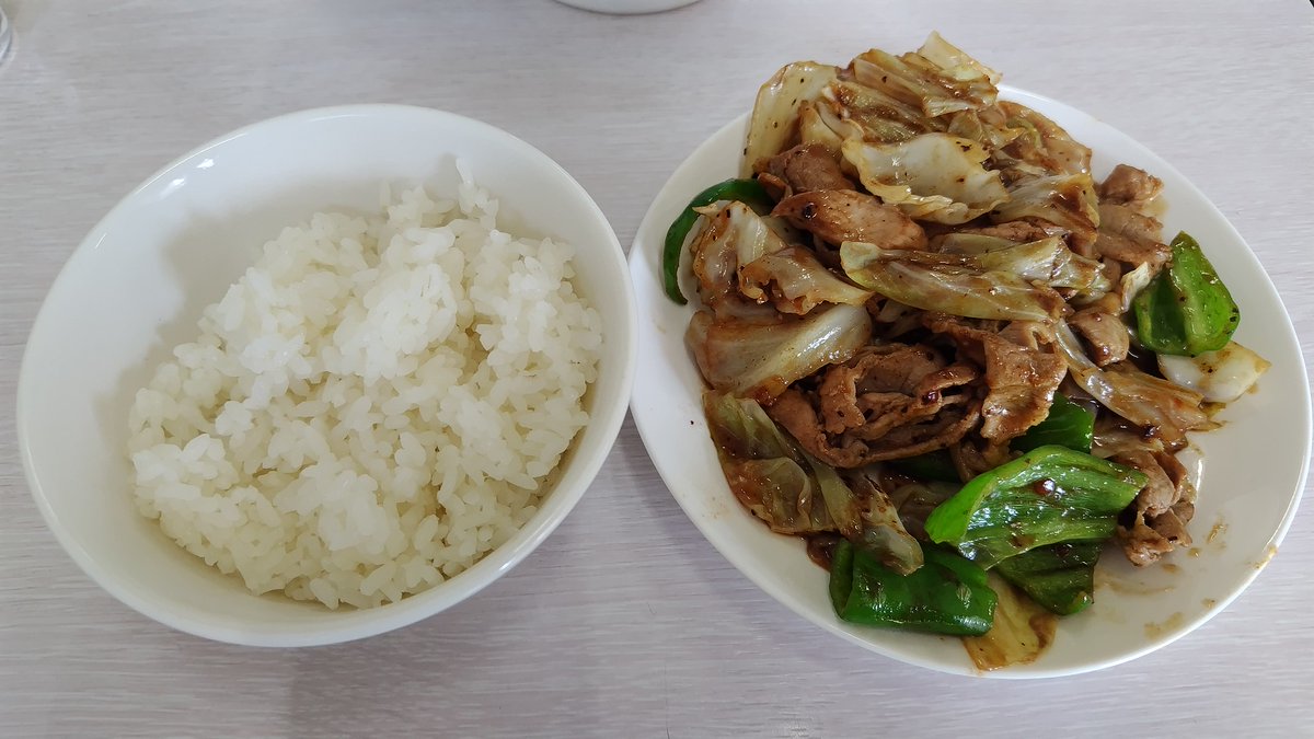 RacingGourmet's tweet photo. 川崎競輪場の麺類につけられるホイコーローとライスのセット https://t.co/B48BkhvPnJ