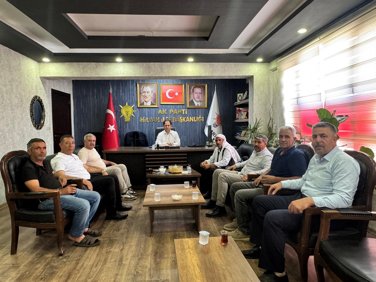 AK PARTİ HİLVAN (@akparti_hilvan) on Twitter photo Sentinus Tarım Ürünleri Lisanslı Depoculuk Yönetim Kurulu Üyesi Ensari Özmen ve Bağlar Mahallesi Muhtarı Mustafa Tektaş Bey İlçe Başkanımız <a href="/SEToprak_/">Selahaddin Eyyüb Toprak 🇹🇷</a> ve Teşkilatımızı ziyaret ettiler.
Gündeme dair konular hakkında istişarede bulundular.
Kendilerine nazik ziyaretlerinden Sentinus Tarım Ürünleri Lisanslı Depoculuk Yönetim Kurulu Üyesi Ensari Özmen ve Bağlar Mahallesi Muhtarı Mustafa Tektaş Bey İlçe Başkanımız <a href="/SEToprak_/">Selahaddin Eyyüb Toprak 🇹🇷</a> ve Teşkilatımızı ziyaret ettiler.
Gündeme dair konular hakkında istişarede bulundular.
Kendilerine nazik ziyaretlerinden