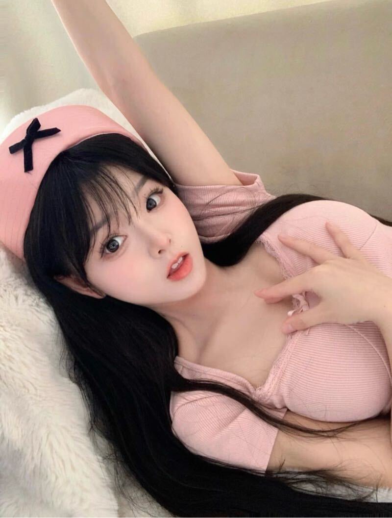 福利姬灵灵全球cos外围经济（全国独家资源）分享的黄推图片2 - 网红私拍内容