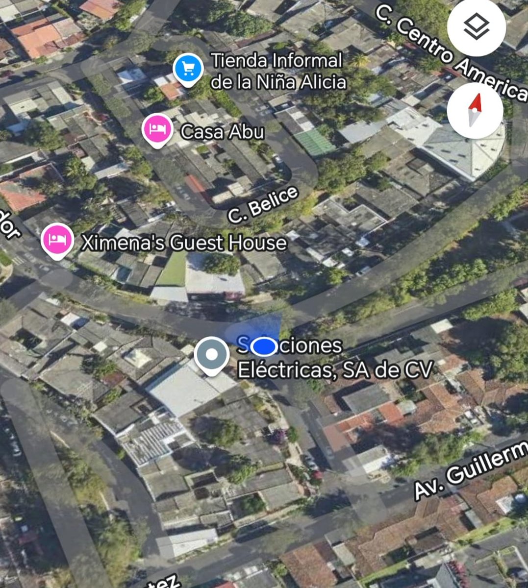 centroAmericass's tweet photo. Hacer un llamado 📣 ya que esta empresa de transformadores, esta usando la colonia para estacionar camiones de 8 toneladas, siempre eatan obstruyendo el paso, en la calle San Salvador, zona residencial
@VMTElSalvador @alcaldia_ss @nayibbukele @marioduran @alertux @SivarNewsSV https://t.co/VUPg3K8r5O