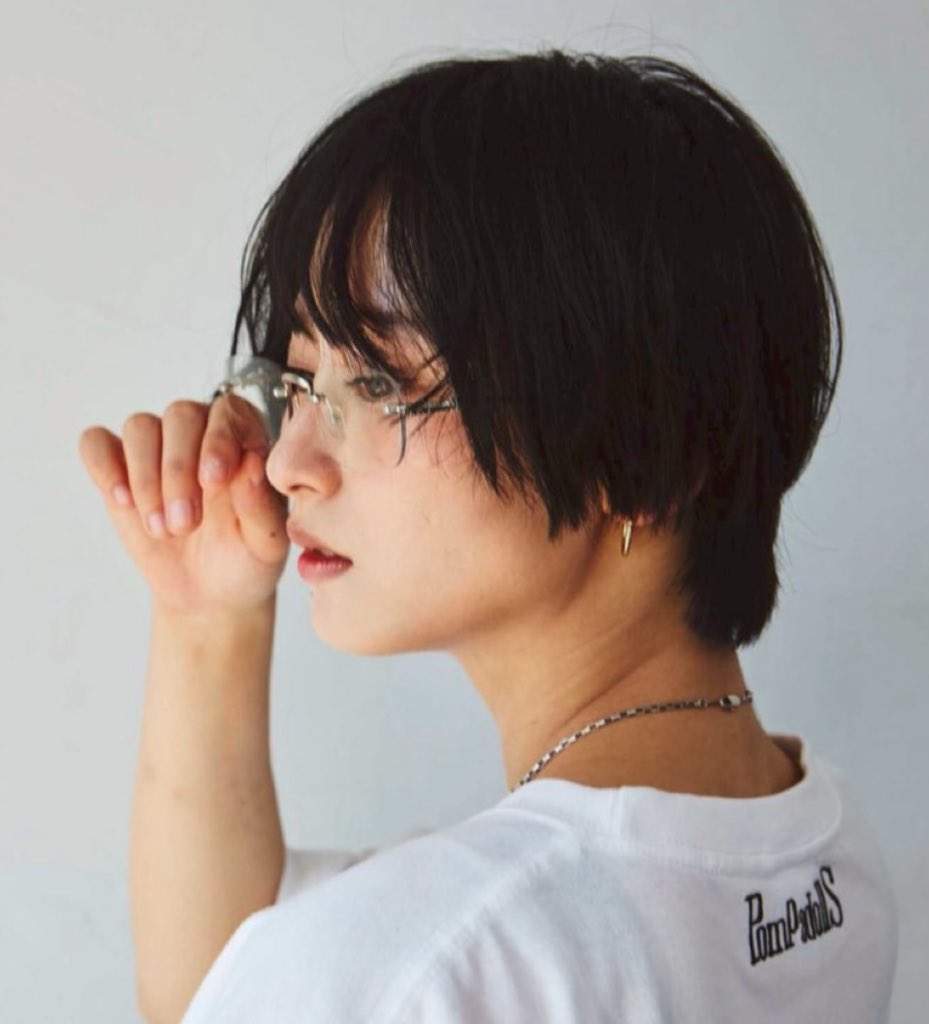 5zyu1garashi's tweet photo. 写ることに慣れたいと言ったら、いつもカメラマンやってくれてる和花奈ちゃんが作品撮りを企画してくれました
ついでにグッズの着画も撮ってもらった

ファンクラブにアザーカット上げたのでぜひ見てみてねん
https://t.co/7qpIgBaZu2 https://t.co/L7MEkKLO9S