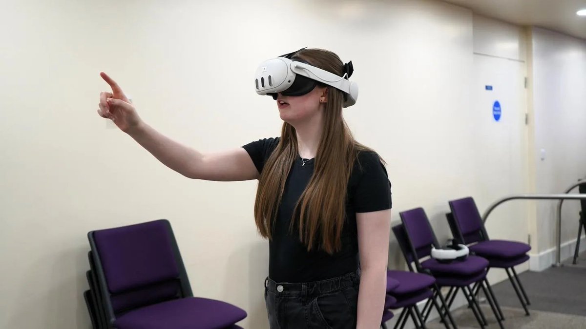 College of Medicine and Health (UoB) (@unibirm_cmh) on Twitter photo In July we were delighted to host a group of sixth-form students from disadvantaged backgrounds for a week of STEM experiences as part of the national <a href="/in2scienceUK/">In2scienceUK</a> initiative. Hosted by researchers and clinicians from <a href="/unibirmingham/">Uni of Birmingham</a> and <a href="/BirminghamBRC/">NIHR Birmingham Biomedical Research Centre</a>. birmingham.ac.uk/news/2025/open… In July we were delighted to host a group of sixth-form students from disadvantaged backgrounds for a week of STEM experiences as part of the national <a href="/in2scienceUK/">In2scienceUK</a> initiative. Hosted by researchers and clinicians from <a href="/unibirmingham/">Uni of Birmingham</a> and <a href="/BirminghamBRC/">NIHR Birmingham Biomedical Research Centre</a>. birmingham.ac.uk/news/2025/open…