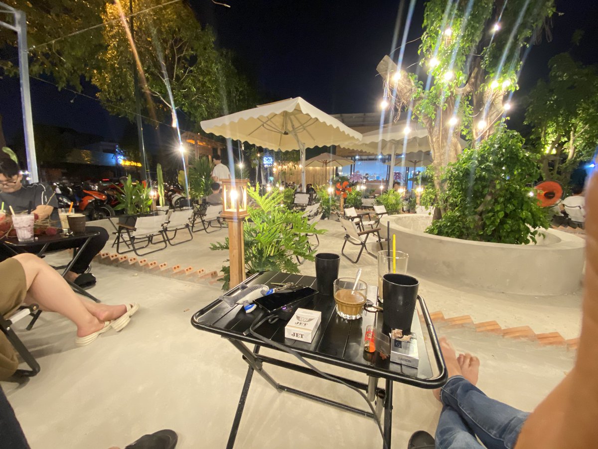 Cf gì hk ng đẹp 😄