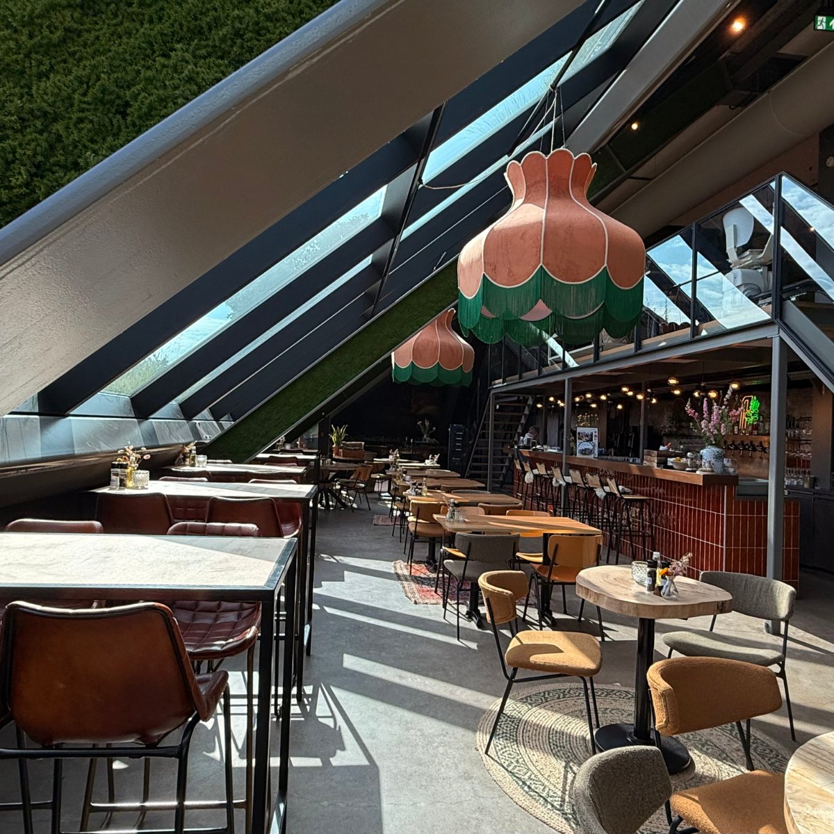 Word keukenmedewerker bij Fort de Gagel in Utrecht! Van lunch tot diner en van groepen tot events. Jij bereidt de gerechten in onze open keuken. Terwijl gasten smullen in het restaurant of op het terras, kijk jij voldaan toe hoe ze genieten. fortdegagel.nl/vacatures/