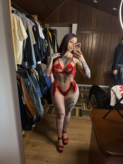 Watch foreronury's leaked NSFW photo on TwXstars