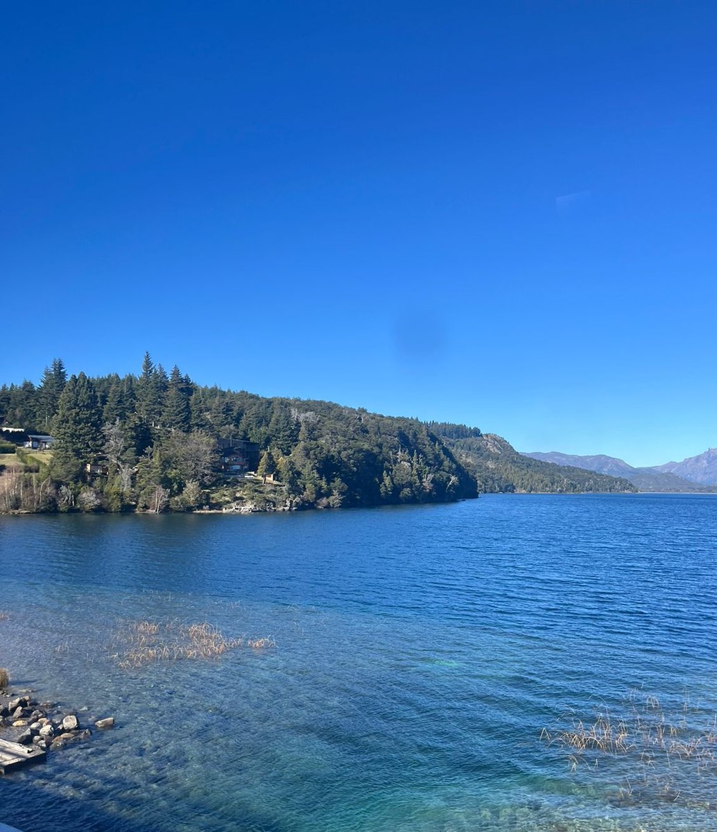 emilianorossiok's tweet photo. Siempre #Bariloche #LejosDelResto https://t.co/MjqoxG6zb9