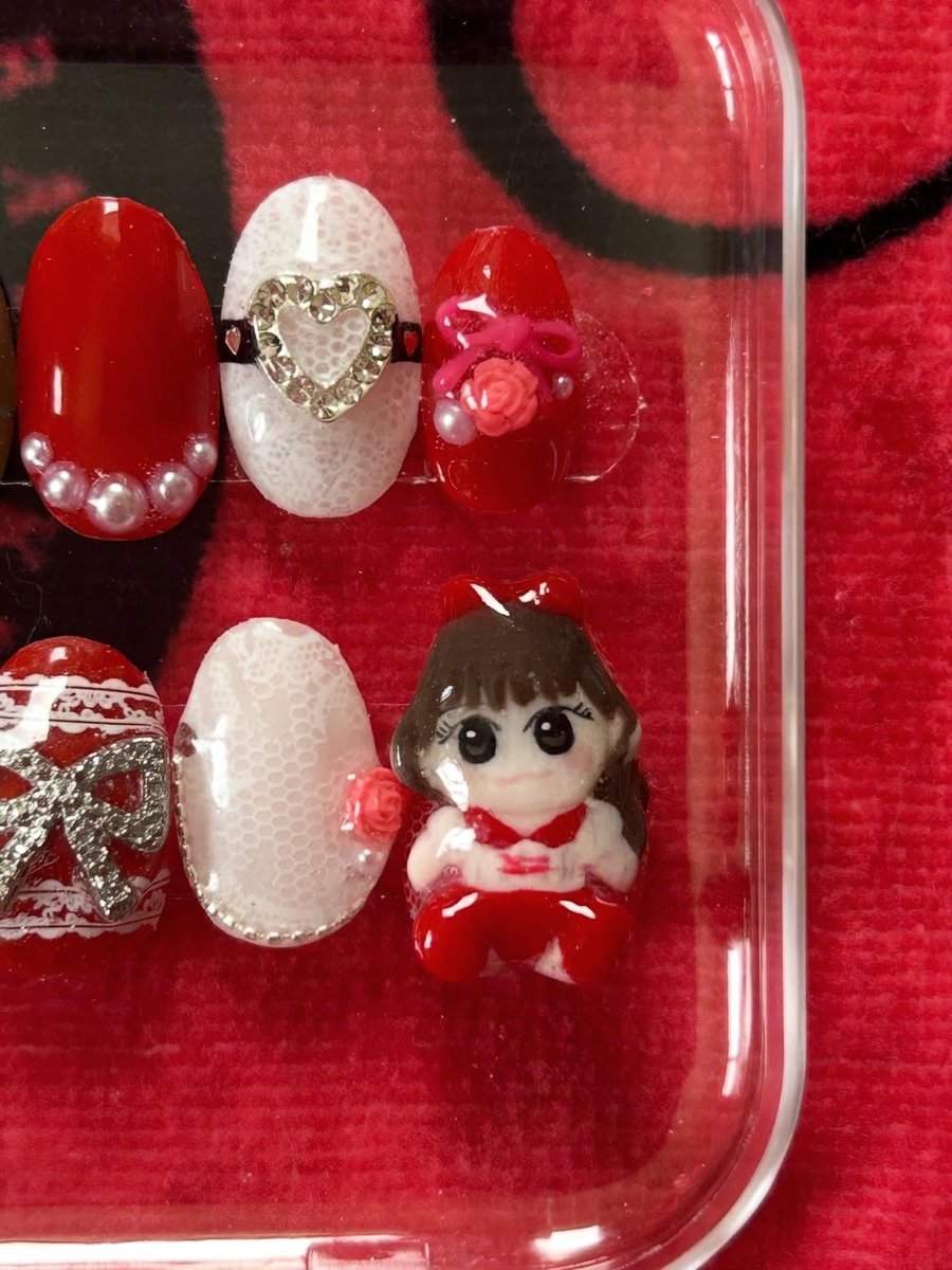 こっちゃんのネイルチップフルオーダーした🌹🌹🌹 #立花琴未