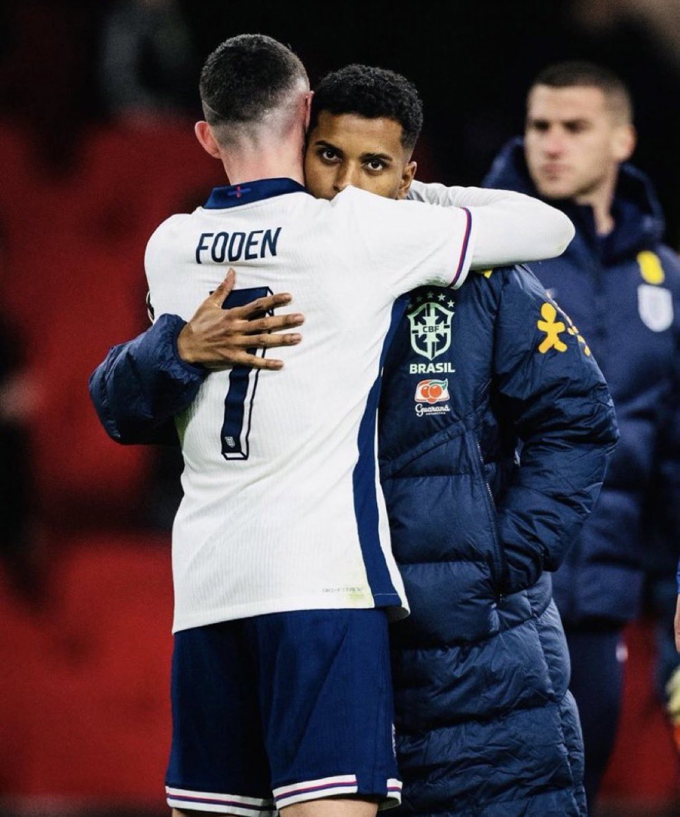 You thought i was done?😁
Day 44 of telling <a href="/ManCity/">Manchester City</a> to sign Rodrygo.