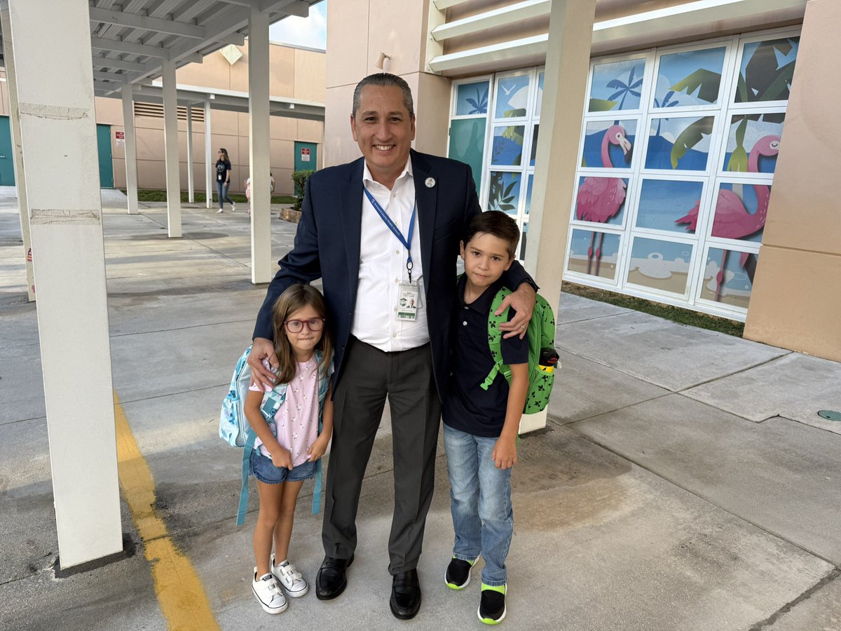 ajaranas's tweet photo. It’s back to school time! #BestStartBCPS @browardschools @BCPS_GovAffairs https://t.co/9bMYgx8fx8