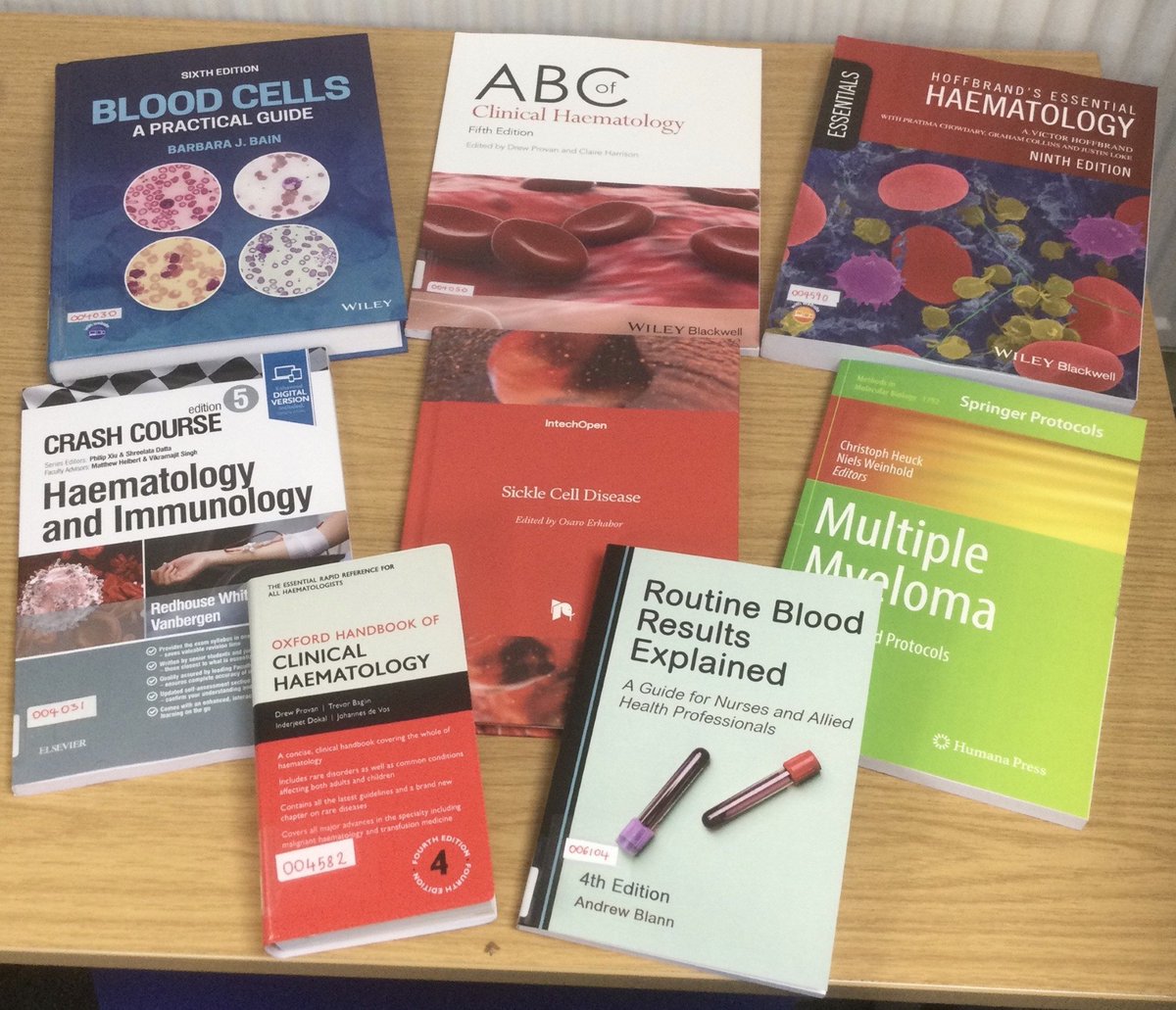 WHHTLibraries's tweet image. The Library has purchased a range of new books covering topics such as Haematology, Gastroenterology, ENT, Patient Safety and  Neurodiversity! 📚
Explore the collection here: elms.koha-ptfs.co.uk