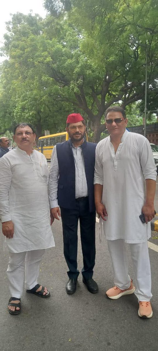 NeerajMauryaMP's tweet photo. लोकतंत्र को मजबूत बनाना है।
वोट की चोरी रूकवाना है ।।
जय संविधान 
जय समाजवाद https://t.co/Ib1cv7uZX9