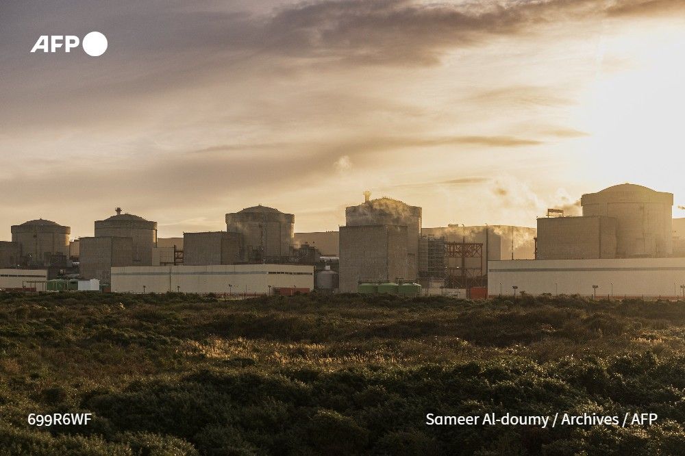 afpfr's tweet image. 🇫🇷 Nucléaire : quatre unités de la centrale de Gravelines (Nord) sont lundi à l&apos;arrêt en raison de la &quot;présence massive et non prévisible de méduses&quot; dans les stations de pompage de l&apos;eau servant au refroidissement des réacteurs, a annoncé EDF.