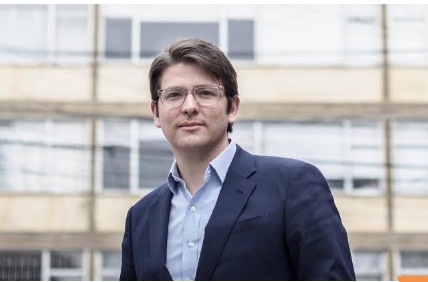 El día que aprendamos a tramitar nuestras diferencias políticas en el debate, podremos ser una sociedad; mientras tanto, estaremos condenados a ser un conjunto de cosas vivientes. Profundo dolor por la muerte de #MiguelUribeTurbay