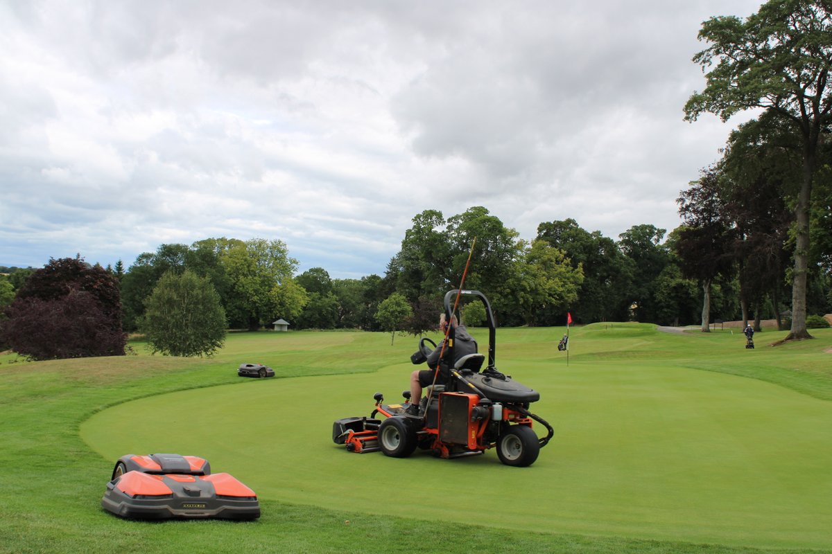 SportsImpact1's tweet image. Meet the new robots supporting the greenkeeping team at @Murrayshall  and further elevating the definition on the picturesque US parkland-style course.  

#GolfTech #Innovation #MurrayshallEstate
