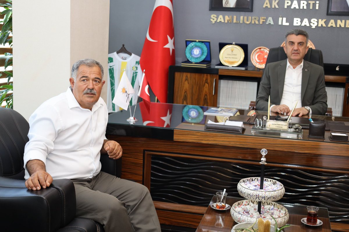AK PARTİ ŞANLIURFA (@akpartiurfa) on Twitter photo Biz gönüllere edep ile varır samimiyetle hizmet ederiz.
İl Başkanımız <a href="/milhamigunbegi/">M.İlhami GÜNBEGİ</a>, hemşehrilerimizle bir araya gelip, sorun ve taleplerini dinliyor, gönül sohbetlerine ortak oluyor.
AK Parti kadroları olarak her daim milletimizin emrindeyiz.
<a href="/RTErdogan/">Recep Tayyip Erdoğan</a> <a href="/Akparti/">AK Parti</a> Biz gönüllere edep ile varır samimiyetle hizmet ederiz.
İl Başkanımız <a href="/milhamigunbegi/">M.İlhami GÜNBEGİ</a>, hemşehrilerimizle bir araya gelip, sorun ve taleplerini dinliyor, gönül sohbetlerine ortak oluyor.
AK Parti kadroları olarak her daim milletimizin emrindeyiz.
<a href="/RTErdogan/">Recep Tayyip Erdoğan</a> <a href="/Akparti/">AK Parti</a>