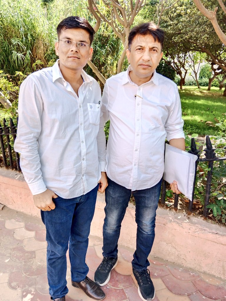 #विशेष_शिक्षा को लेकर आज हुई 11बजे की मीटिंग में हमने बहुत अच्छे से प्रजेंटेशन दिया जिसका हमे सुखद परिणाम मिलने का आश्वासन मिला और आज ही फाइल तैयार करके शासन सचिव महोदय को शाम तक सौंपी जाएगी 
आप सब लोगों का आशीर्वाद और महादेव बाबा की कृपा से हम अब सफलता के बहुत नजदीक पहुंच गए हैं