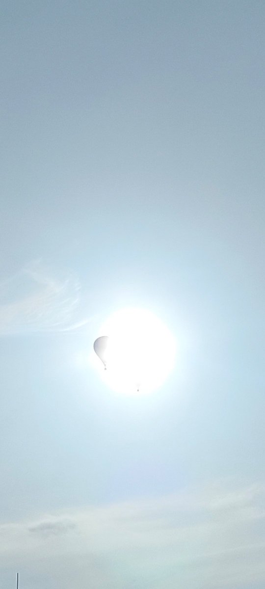 Balloon eclipse 🎈 ☀️

#bristol