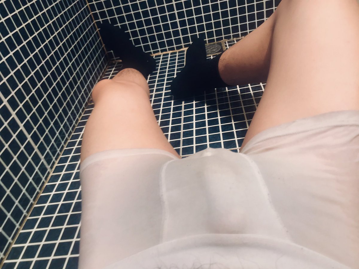 SPaPaPatrick's tweet photo. 洗澡🛁睡觉了 https://t.co/VL4vV7gaLp