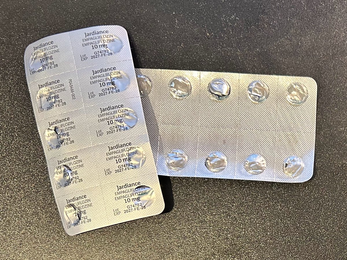 MerlinOtello's tweet photo. Started working on my next piece - which I have titled "American Glucose #1" - here are the first two components.

#AmericanGlucose https://t.co/Ejp4UCpgPk