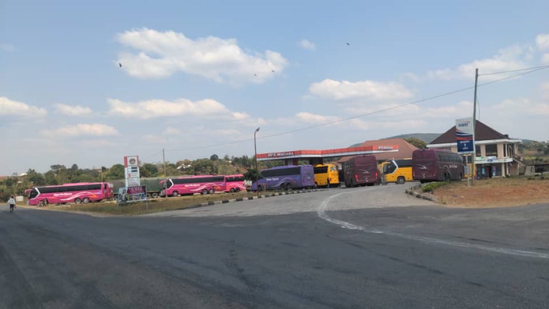 SouthernBuses's tweet photo. πNfs Madaba
#SuperFeoExpress https://t.co/1cSlJW8Upu