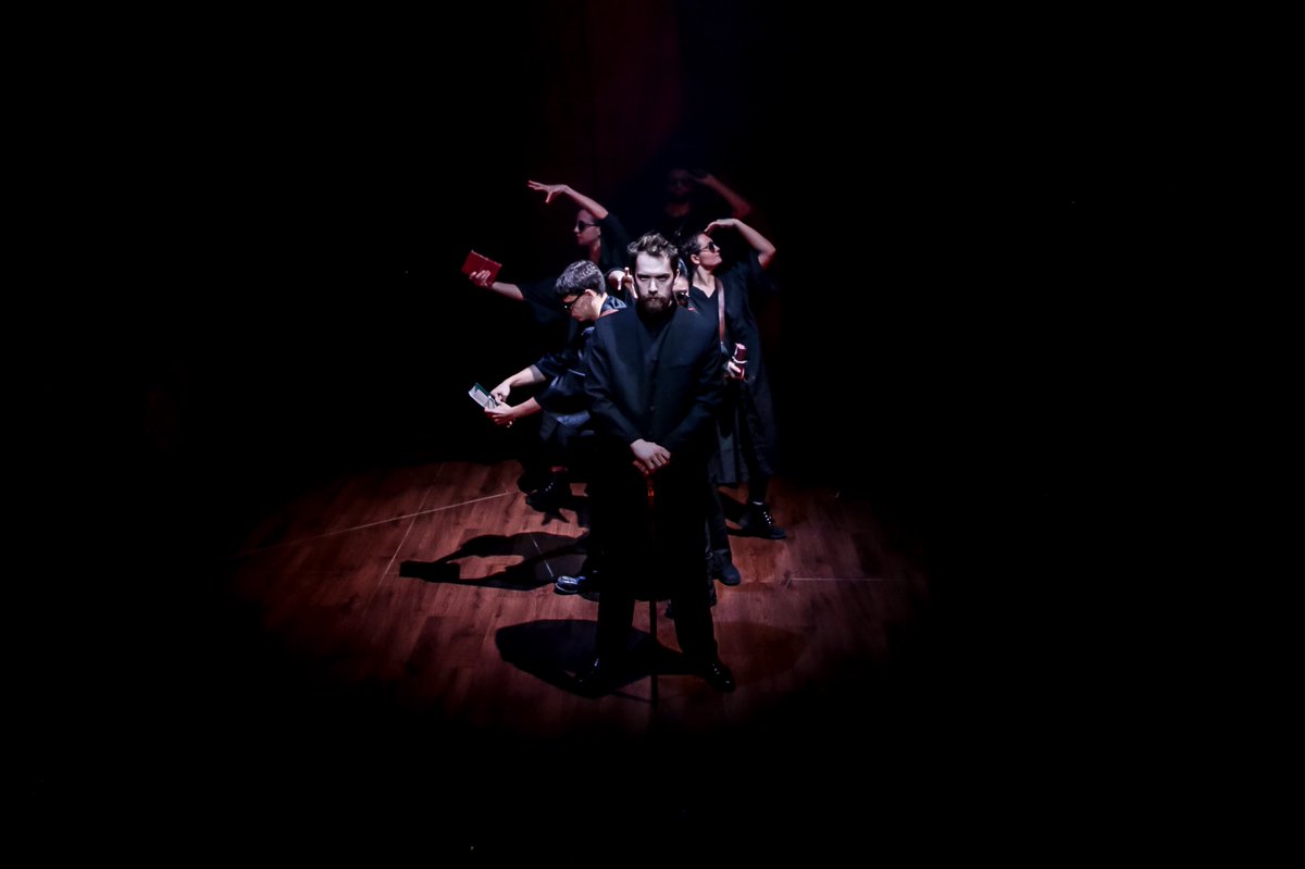 Doctor Faustus - Clifftown Theatre, 2019. Dir. Simon Wegrzyn. 📸 Andrew H. Williams.