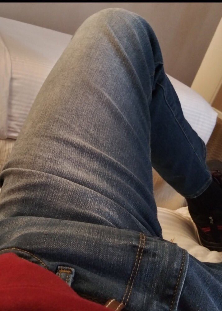 Yine kalktı pantolonun içinden zapt edemiyorum kim yardımcı olacak bana