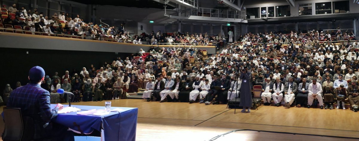 HammadQadriMQI's tweet photo. Al-Hidayah 2025 | 20 Years of Revival

Over 1,300 gathered at Warwick Uni for 3 days of soul-stirring lectures, spiritual sessions & sacred knowledge. Shaykh Hammad Mustafa al-Qadri’s lecture on Al-Futuwwa & Shaykh-ul-Islam Dr Muhammad Tahir-ul-Qadri’s presence marked a historic milestone.

#AlHidayah2025 #ShaykhHammadAtAlHidayah