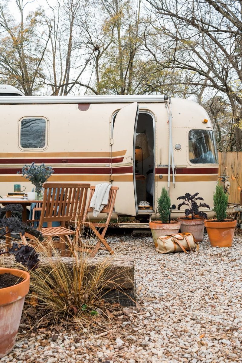pulsekiki's tweet photo. My vision: RVing around adventuring with the fam, homestead homebase with sheep #HEXFlex
🐑🎀🌙🔥 https://t.co/JjT7CFSiqY