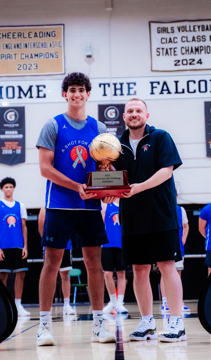 ASFL_Shoot4Cure's tweet image. Congratulations to Staples’ Dhilan Lowman on winning the 2025 A Shot For Life Challenge, officially claiming the title as “The Best Shooter in Connecticut”! He shot 87.80%  over the two-hour competition against the best high school shooters in the state 💙🏀 #ASFLFamily