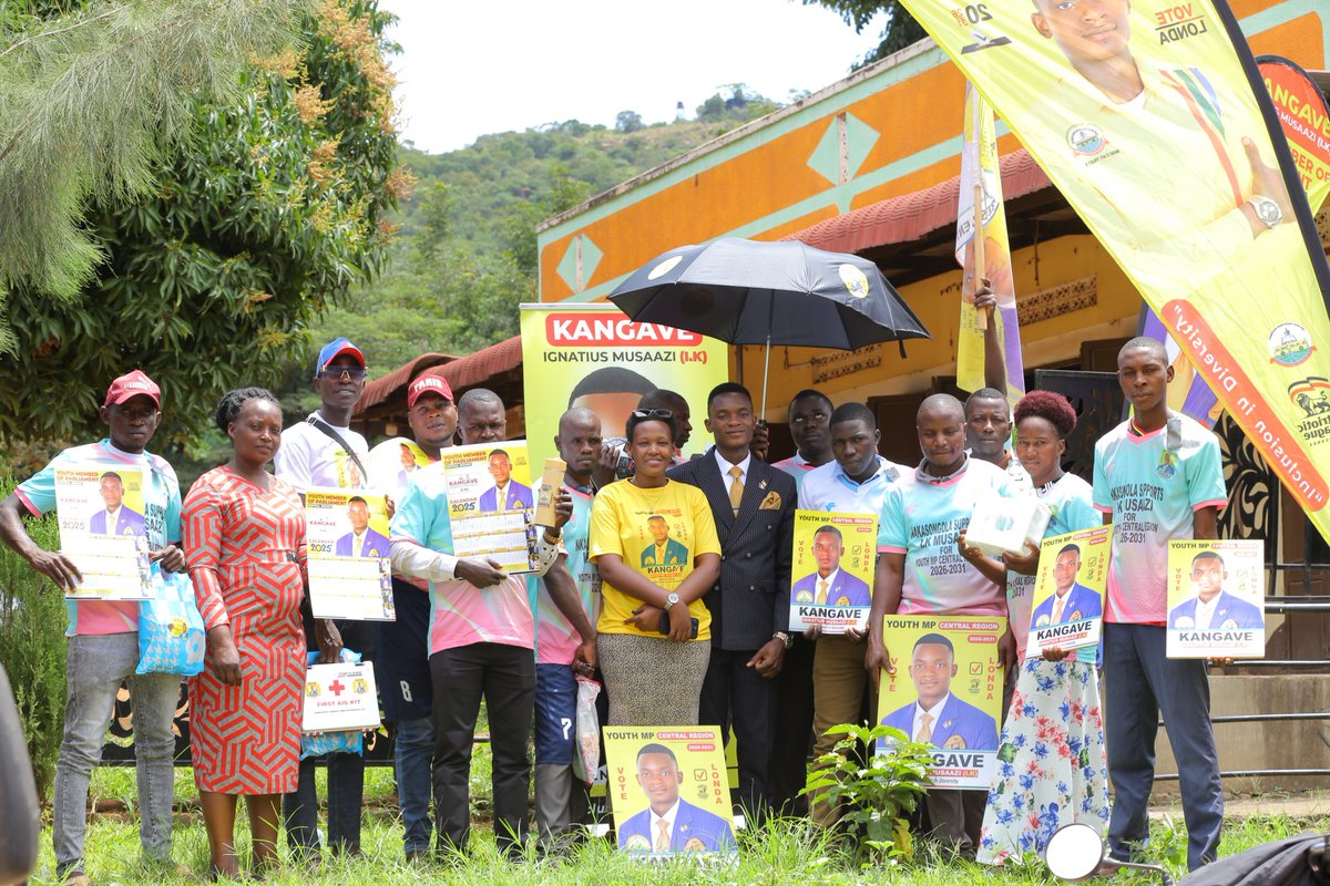 CBS FM UG (@cbsfm_ug) on Twitter photo Eyeegwanyiza eky’omubaka wa palamenti ow’abavubuka mu Buganda <a href="/ignatiuskmusazi/">IGNATIUS KANGAVE MUSAAZI🇺🇬</a> asiibye atalaaga ebitundu by’e Luwero, Nakaseke ne Nakasongola ng’asisinkana abakulembezze b’avubuka okubakuyega bamulonde mu kalulu akagenda okuberawo nga 25.08.2025 mu kisaawe ky’amefuga e Kololo. Eyeegwanyiza eky’omubaka wa palamenti ow’abavubuka mu Buganda <a href="/ignatiuskmusazi/">IGNATIUS KANGAVE MUSAAZI🇺🇬</a> asiibye atalaaga ebitundu by’e Luwero, Nakaseke ne Nakasongola ng’asisinkana abakulembezze b’avubuka okubakuyega bamulonde mu kalulu akagenda okuberawo nga 25.08.2025 mu kisaawe ky’amefuga e Kololo.