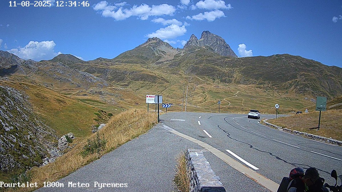 Meteo_Pyrenees's tweet photo. 28,3 degrés à 1800m au Pourtalet 🥵 les 30 degrés à 2000m sont possibles aujourd’hui ou demain quelque part dans les Pyrénées https://t.co/vM8LcUkZco