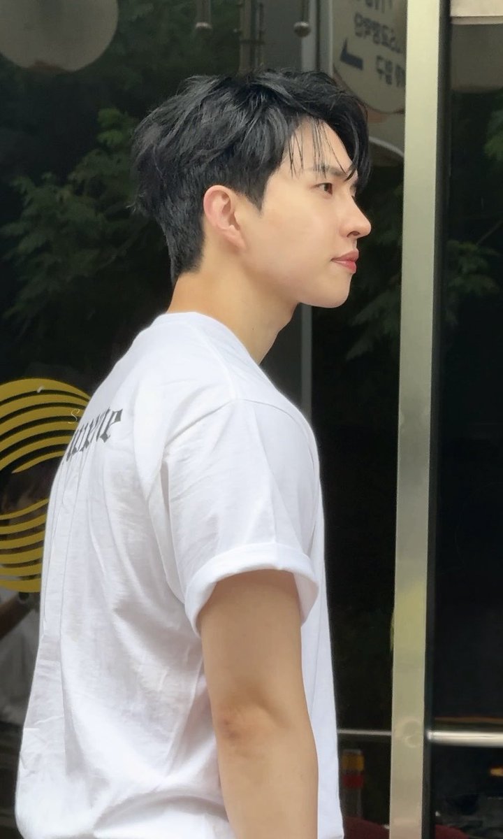 mxng_ken's tweet photo. 오른쪽은 볼 때마다 누가 재화니 사칭하냐고 고함나옴 https://t.co/VbYCcWyR4g