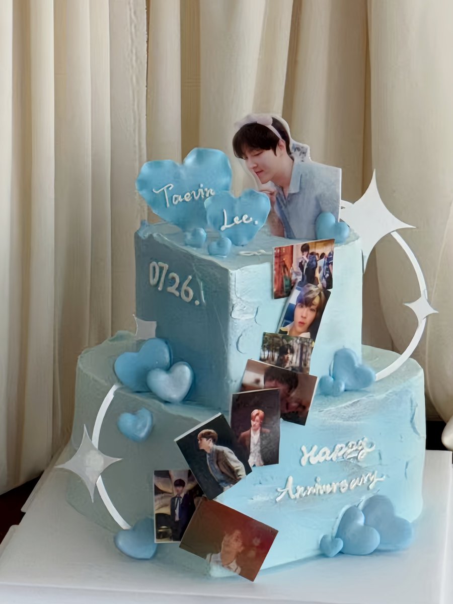 TaevinLee_TV_'s tweet photo. 250809 Hangzhou Special Fansign Event
- - - - -🐱ﾟ.*｡⌯^･-･^⌯ﾟ.*🐱- - - - -     
  250809出道8周年特别签名会 • 杭州
                    现场应援实物图
   .·:*¨¨*:·.🐰 ♡˙°ʚᕱ⑅ᕱɞ°˙♡ 🐰.·:*¨¨*:·

#李泰彬 #LEETAEVIN #이태빈 https://t.co/zZEY50QyNm